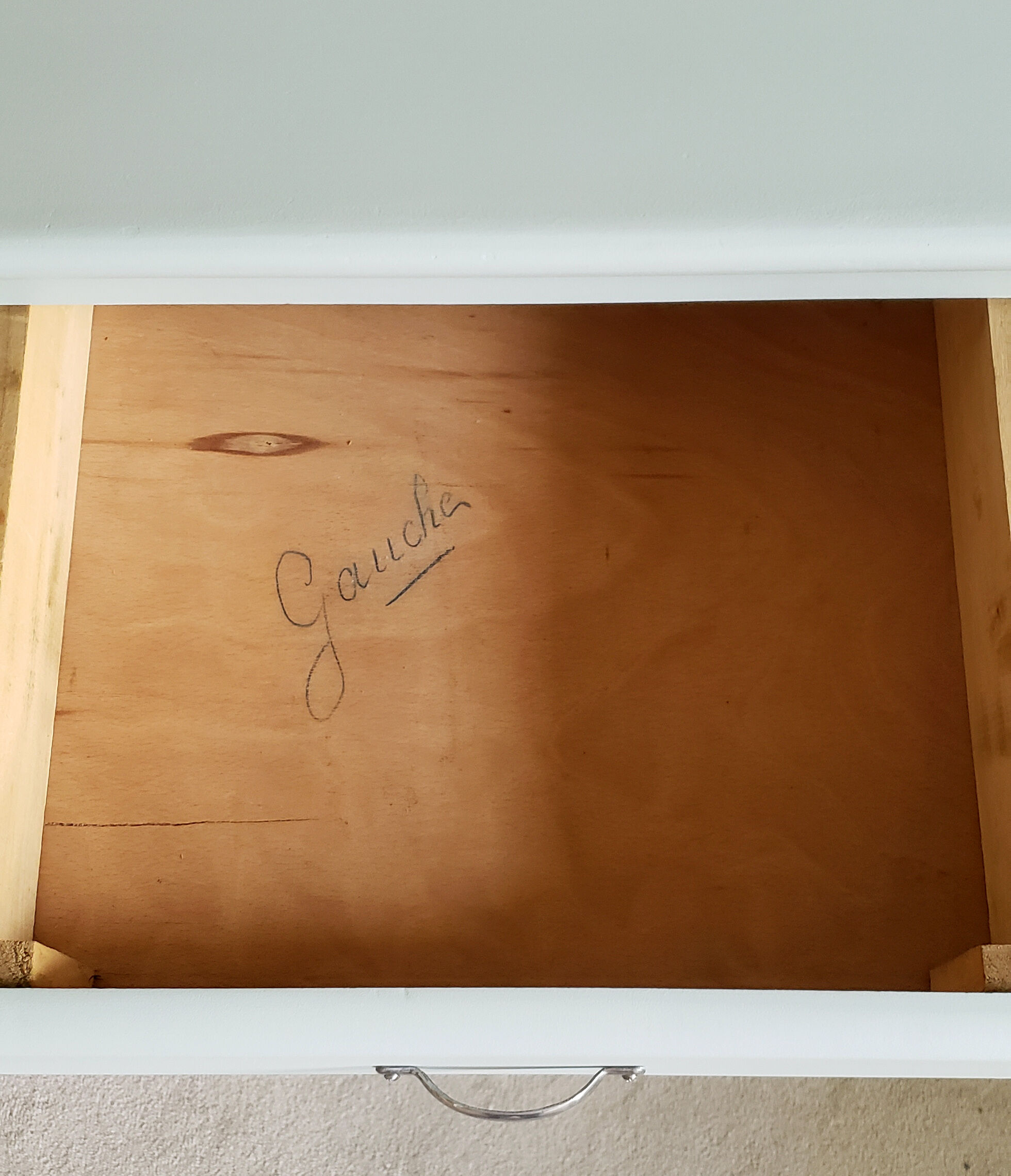 Green art-deco buffet