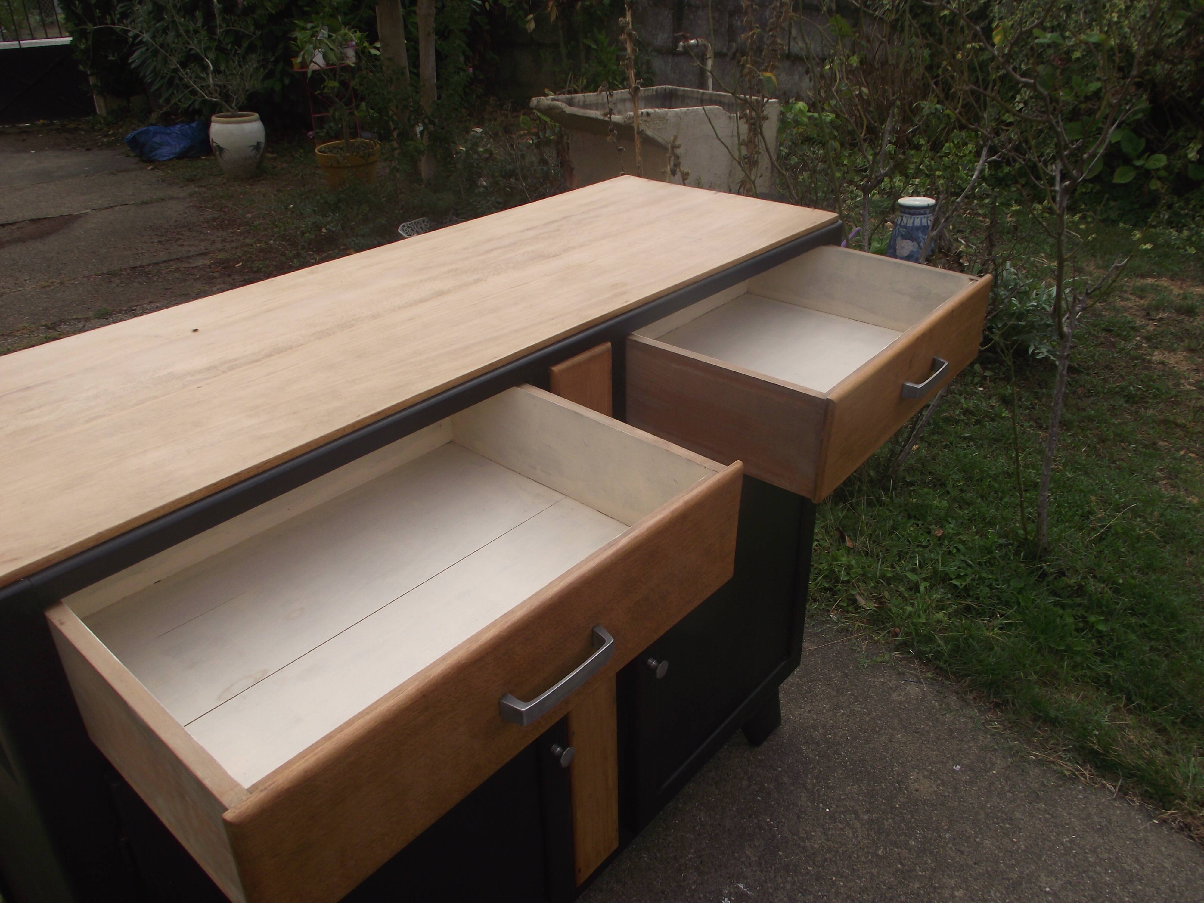 Parisian buffet of the 50s