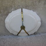 Flat with polylobed edge peacock decoration