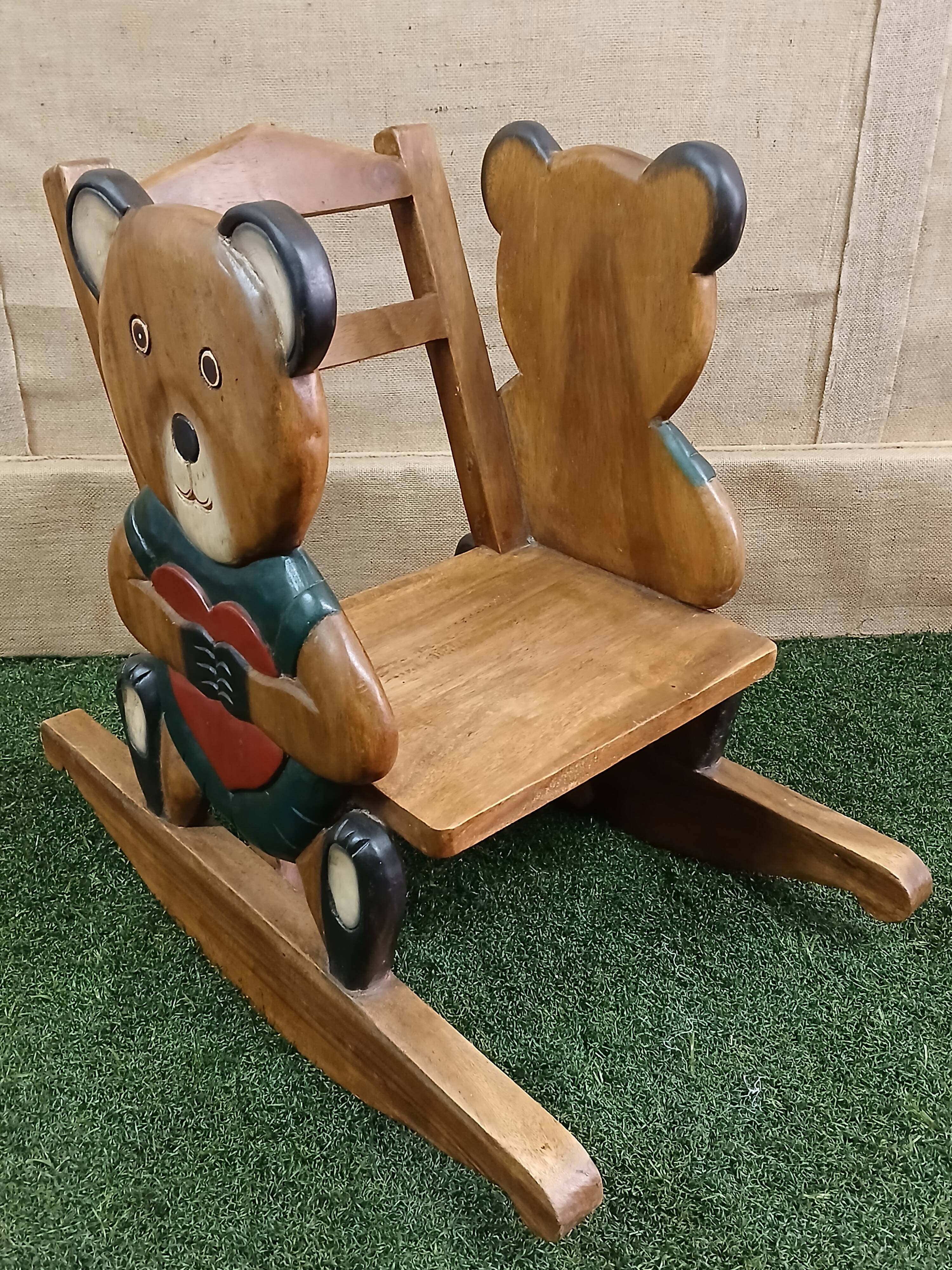 Wooden child seat