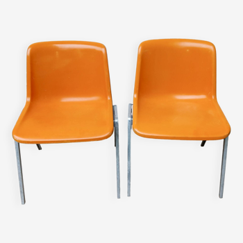 2 chaises Wilkhahn orange vintage années 70.