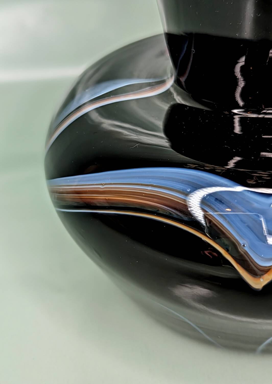 Vase Verrerie de Maure - Vieil black and scrolls