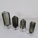 Midcentury collection of 12 pieces of art glass by Nils Landberg, Orrefors, Sweden, 1950s.