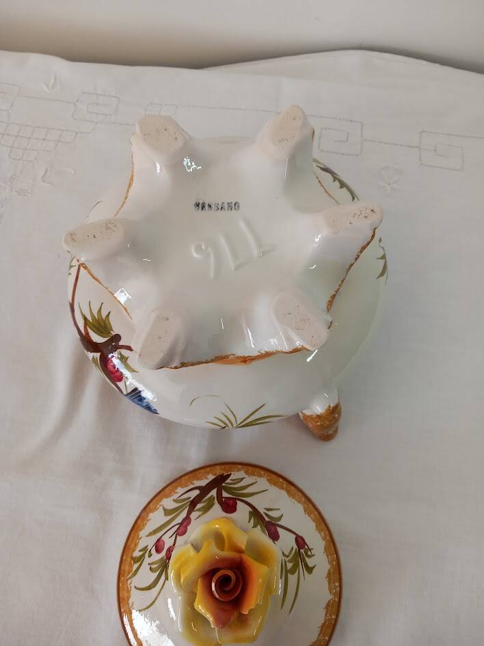 Bassano slip tureen