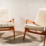 Pair of armchairs by Pierre Guariche model FS105