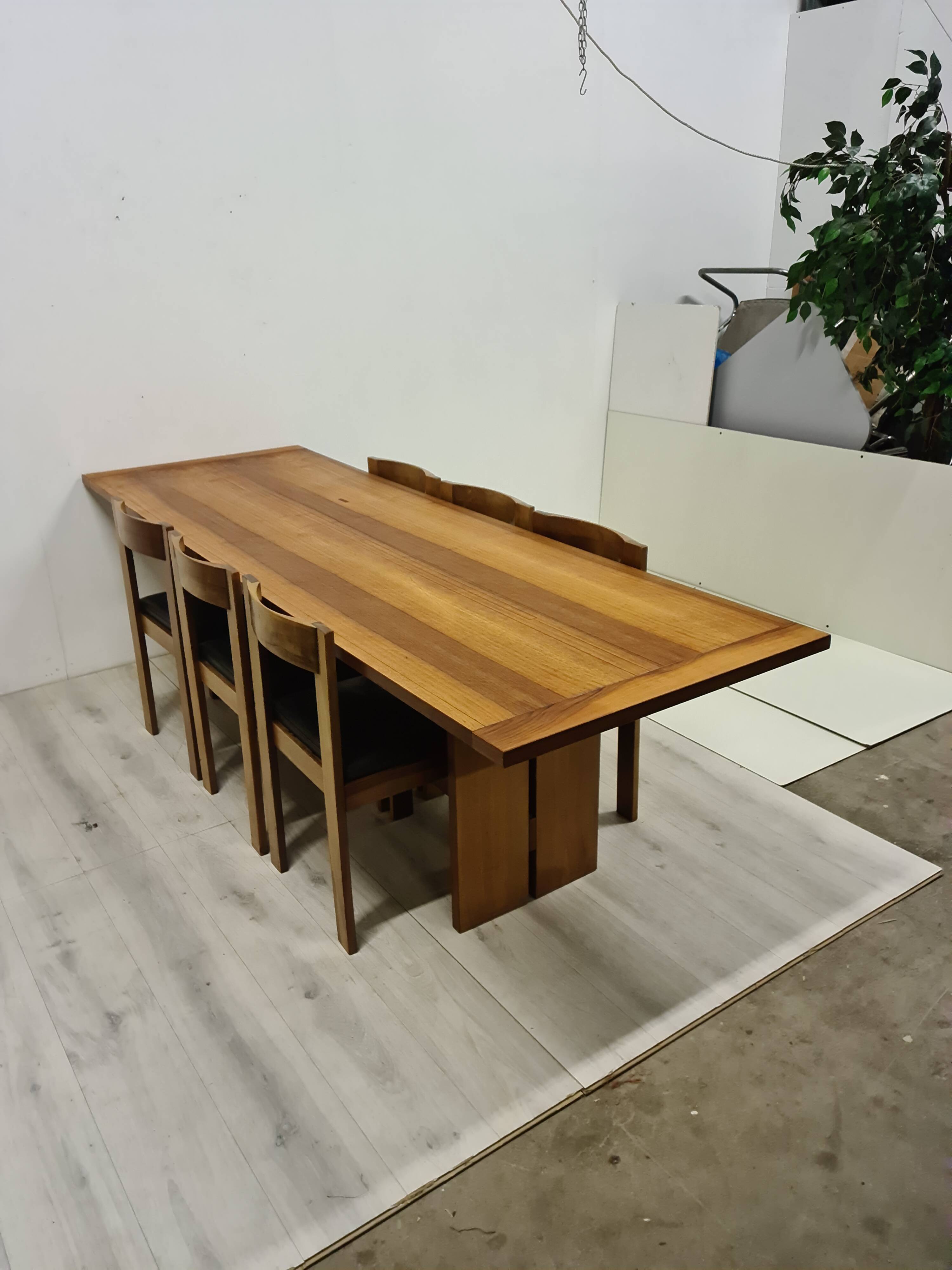 Table et chaises en noyer par Antonio Virgilio pour Bernini Italie années 1970