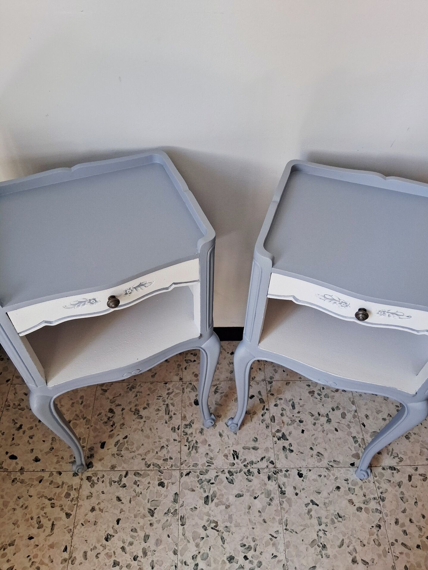 Set of 2 bedside tables