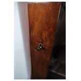Armoire d’angle antique de l’empire tardif avec étagères en acajou des années 1840