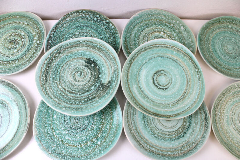 Lot of 10 free-form plates