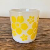 8 Arcopal flowered espresso cups, vintage 1970s