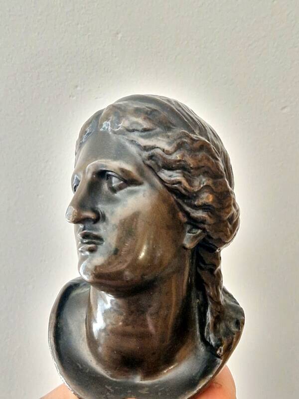 Bronze sculpture - Bust of a woman in the antique style - Collas reduction