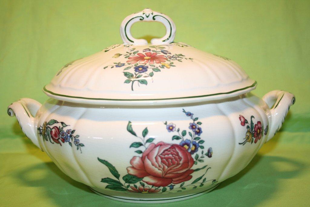Tureen Villeroy and Boch Mettlach old Strasbourg