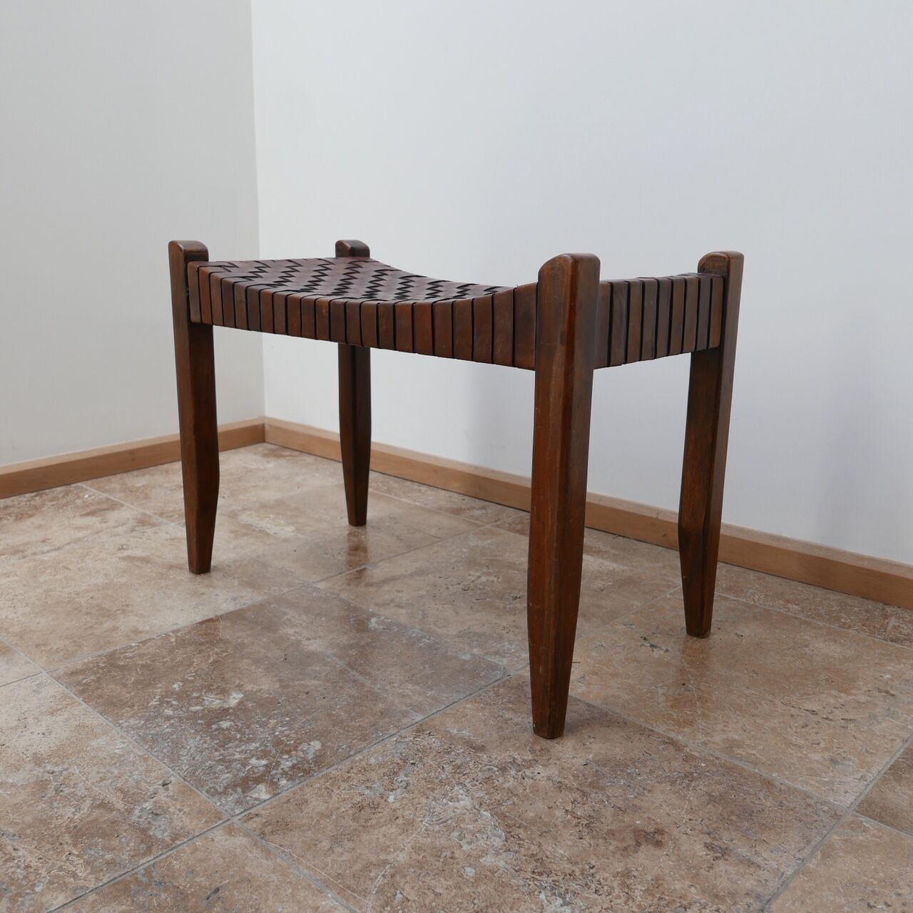Tabouret en cuir du milieu du siècle