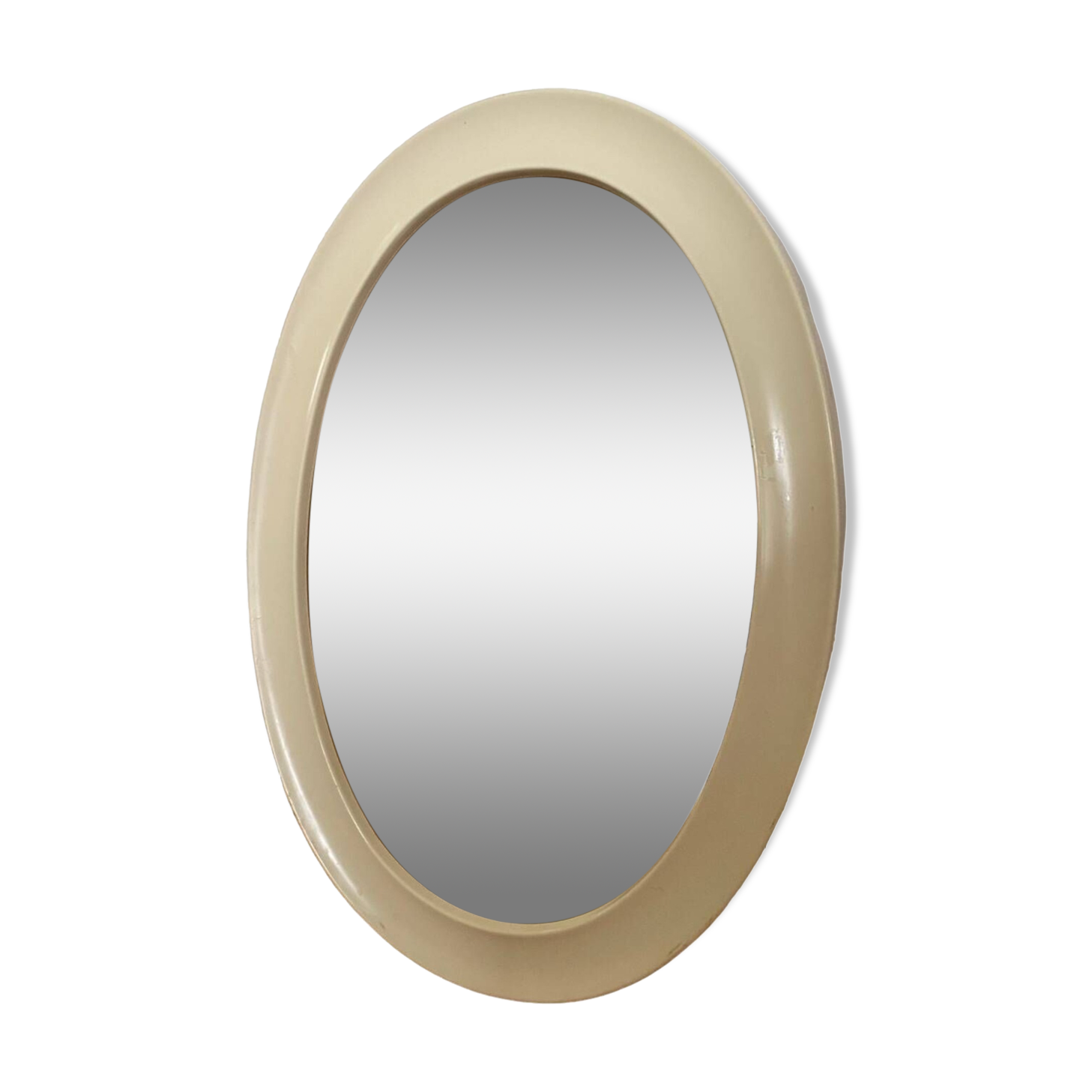 Oval cream plastic mirror