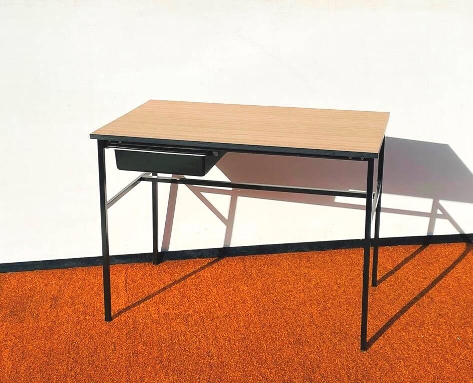 Junior desk by pierre guariche for meurop. vintage 60s desk.