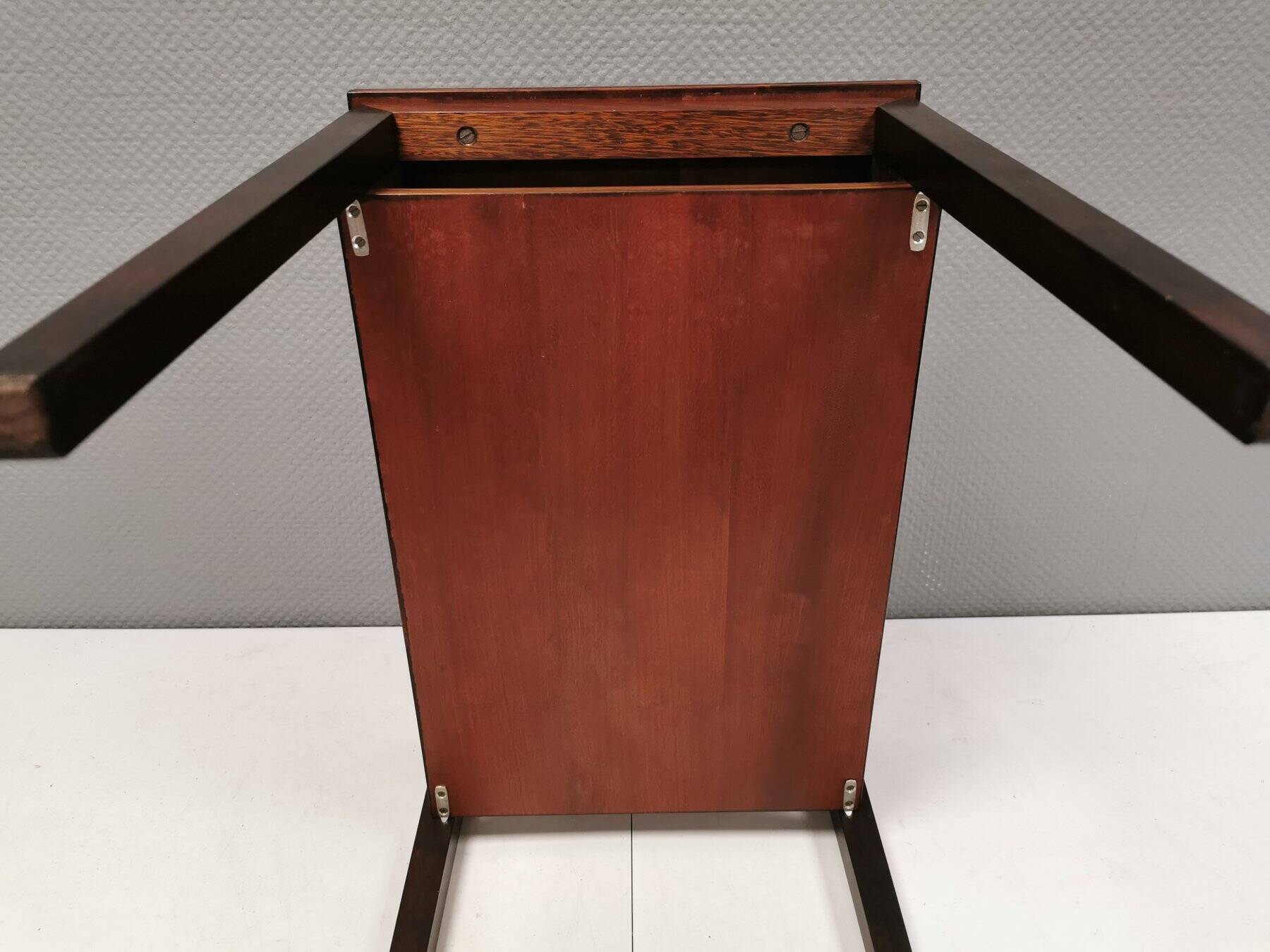 Nice side table in rosewood, probably Danish and from the 60s.