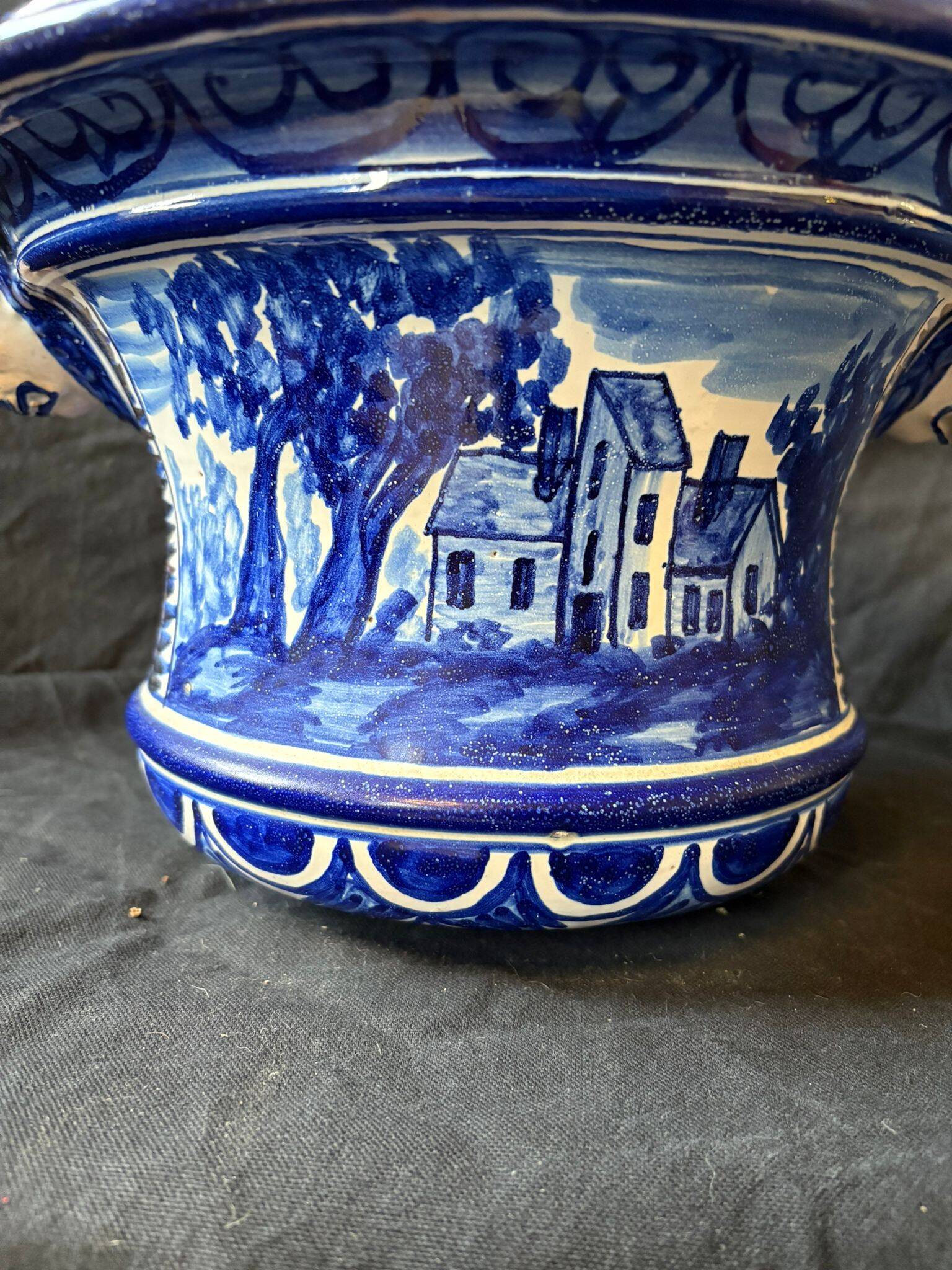 Nevers cache-pot