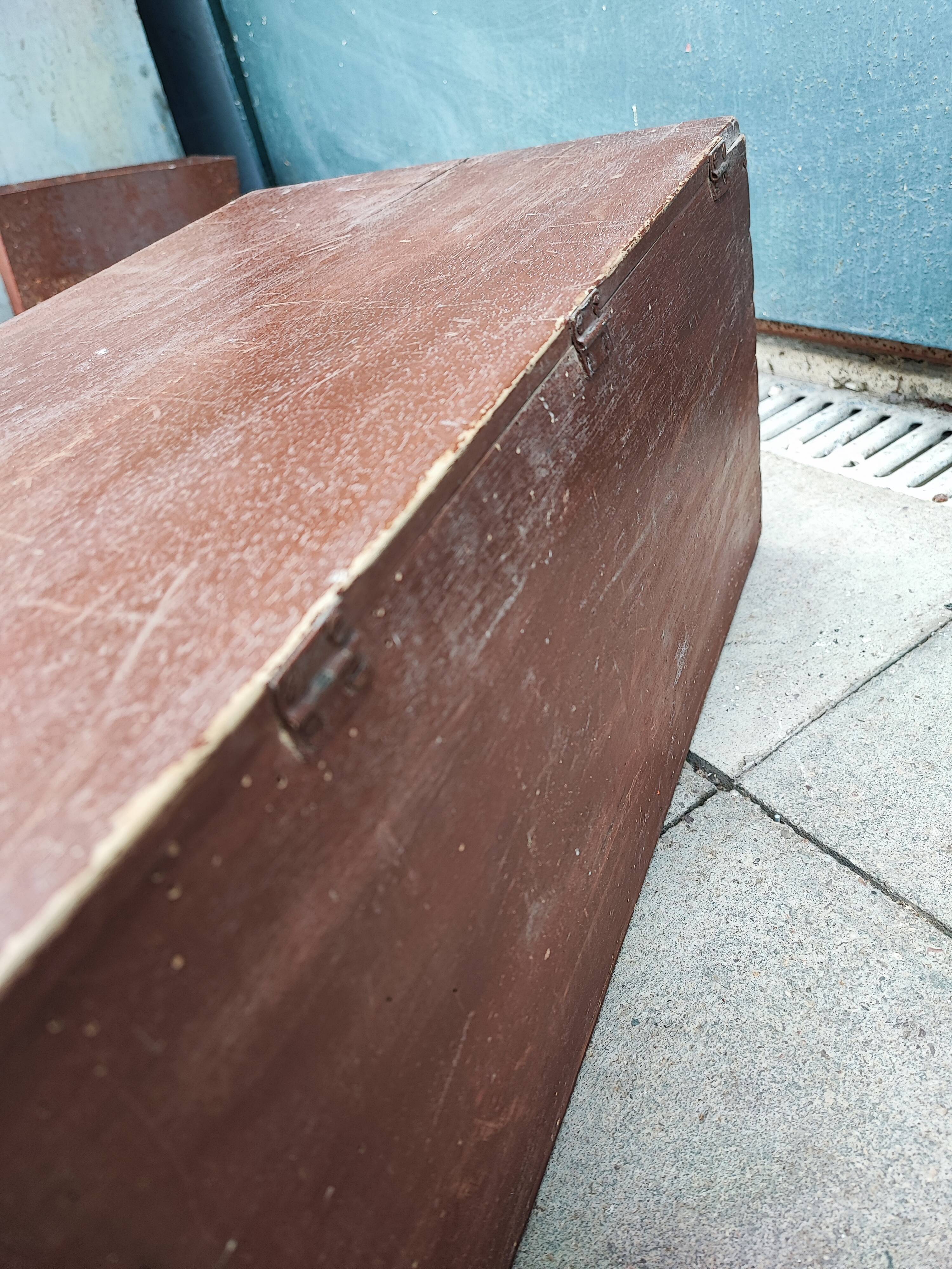 Wooden travel trunk chest