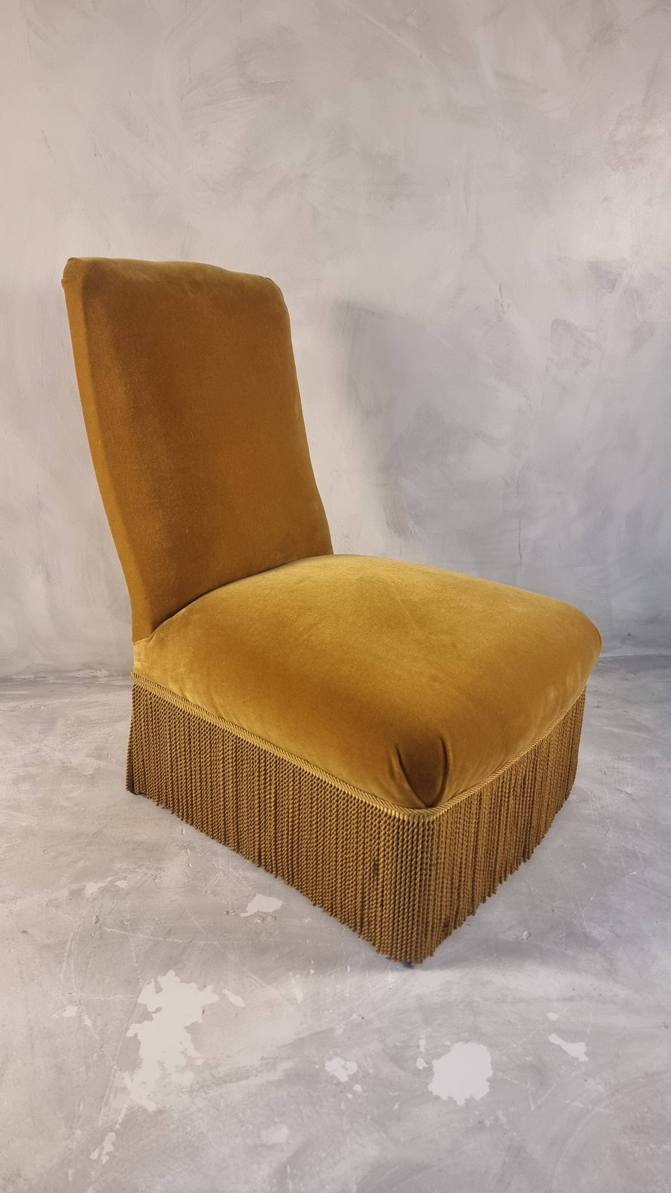 Vintage slipper chair