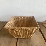 Straw box with lid