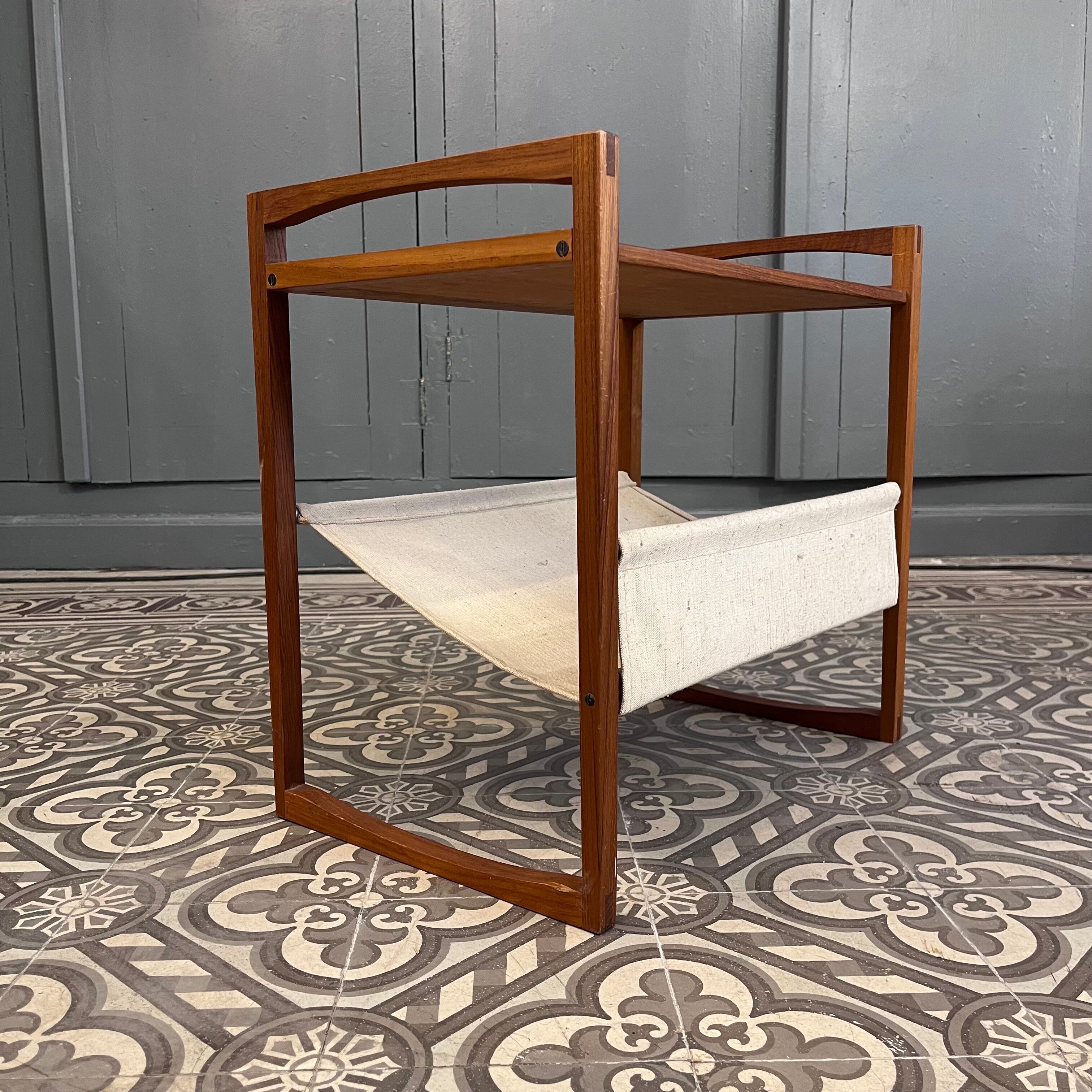 Porte-revues Silka Mobler en bois de teck et toile beige, Kai Kristiansen 1960