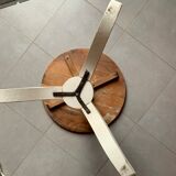 Triod pedestal table