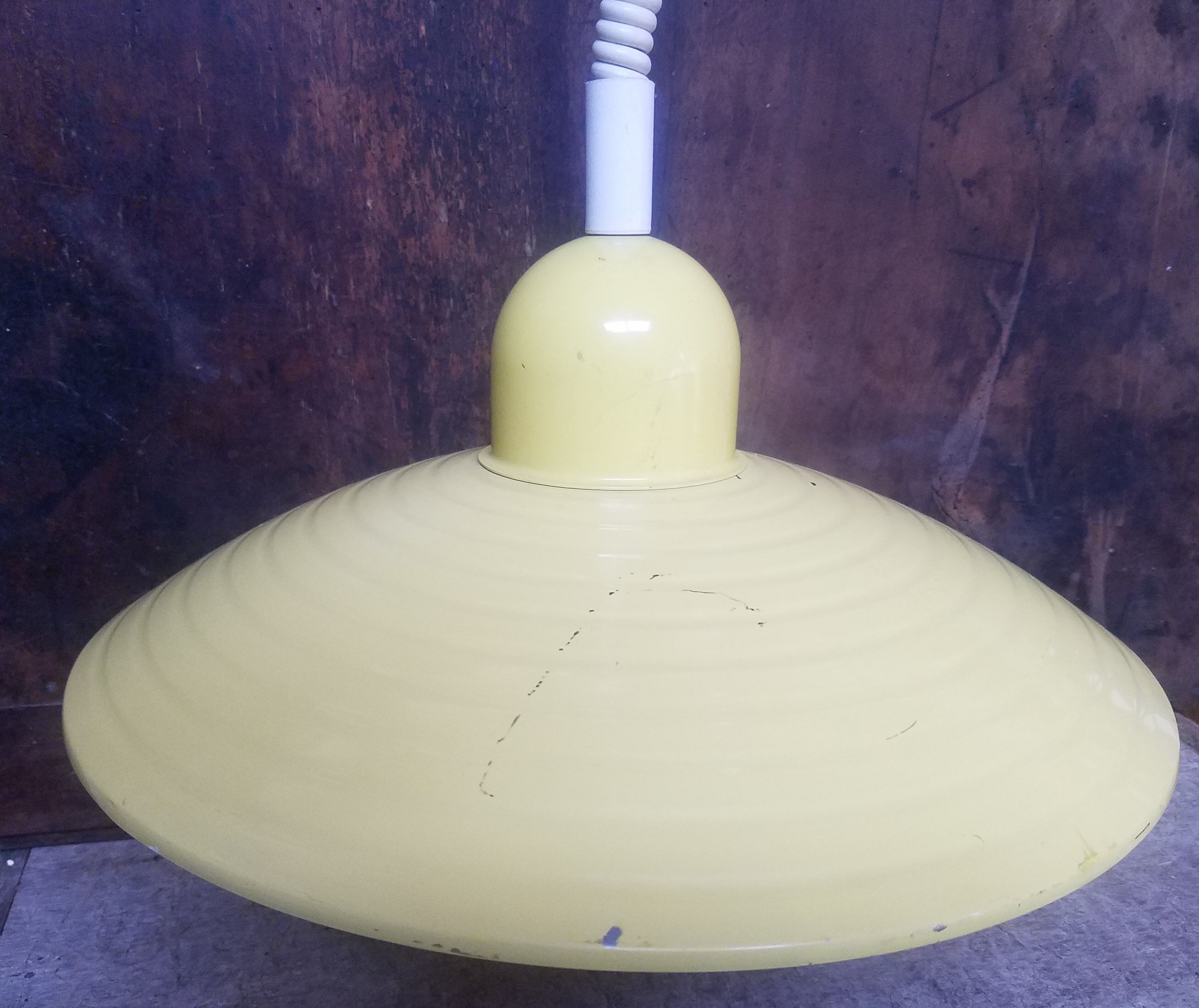 Hanging goes up and down yellow