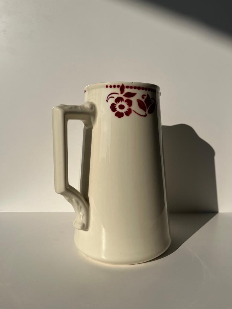 Large pitcher Badonviller red flowers