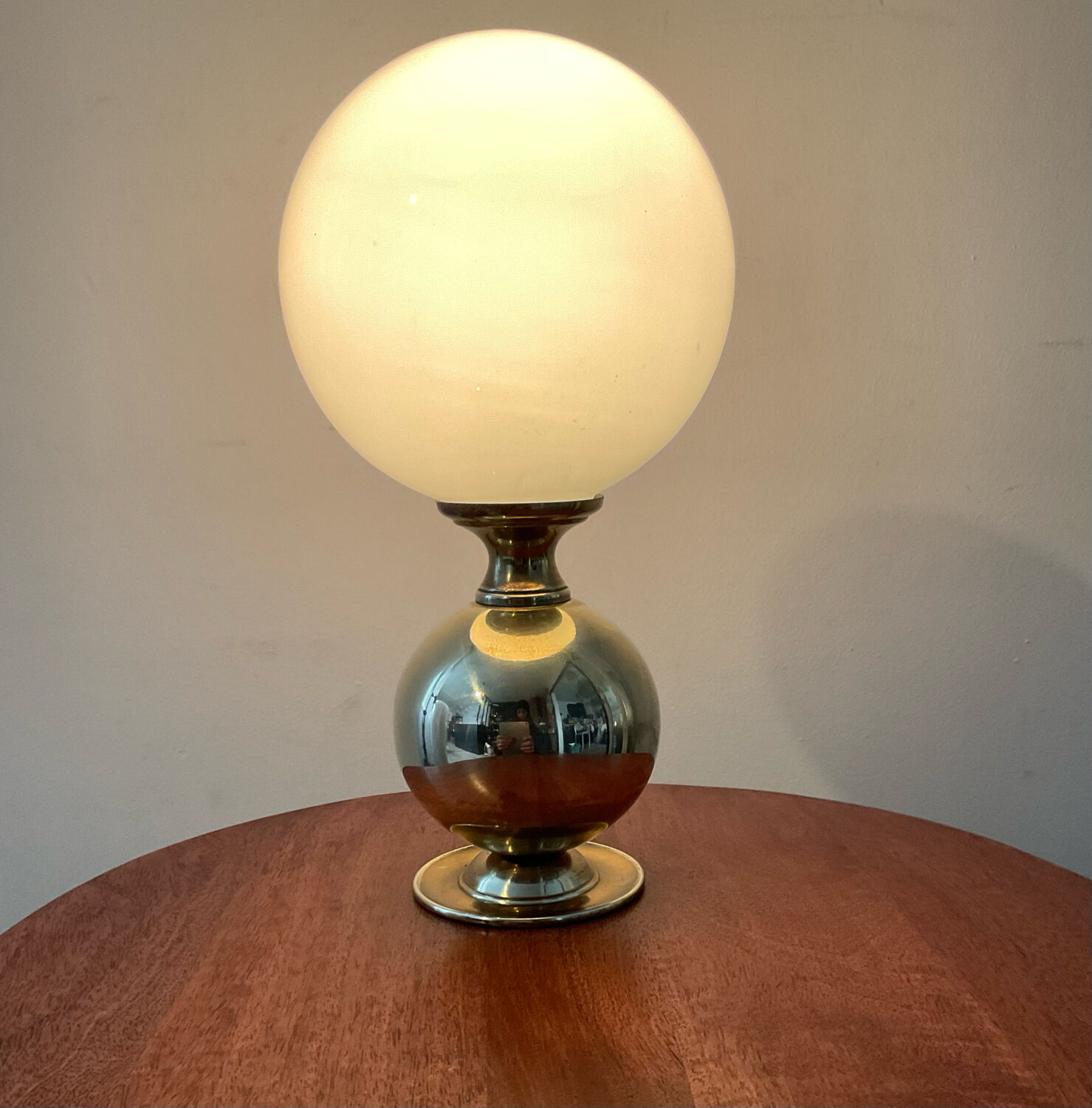 Vintage lamp in brass and opaline 70s