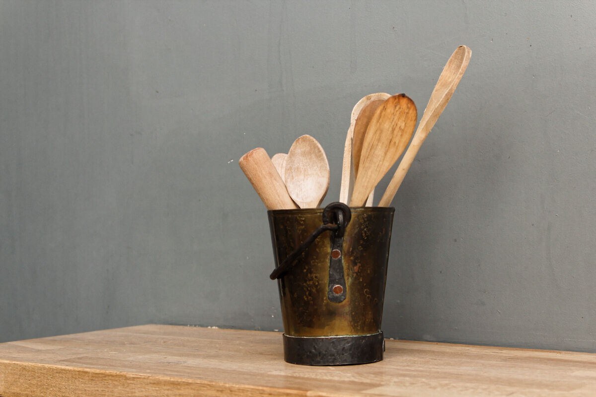 Small hammered bucket, copper, wrought iron