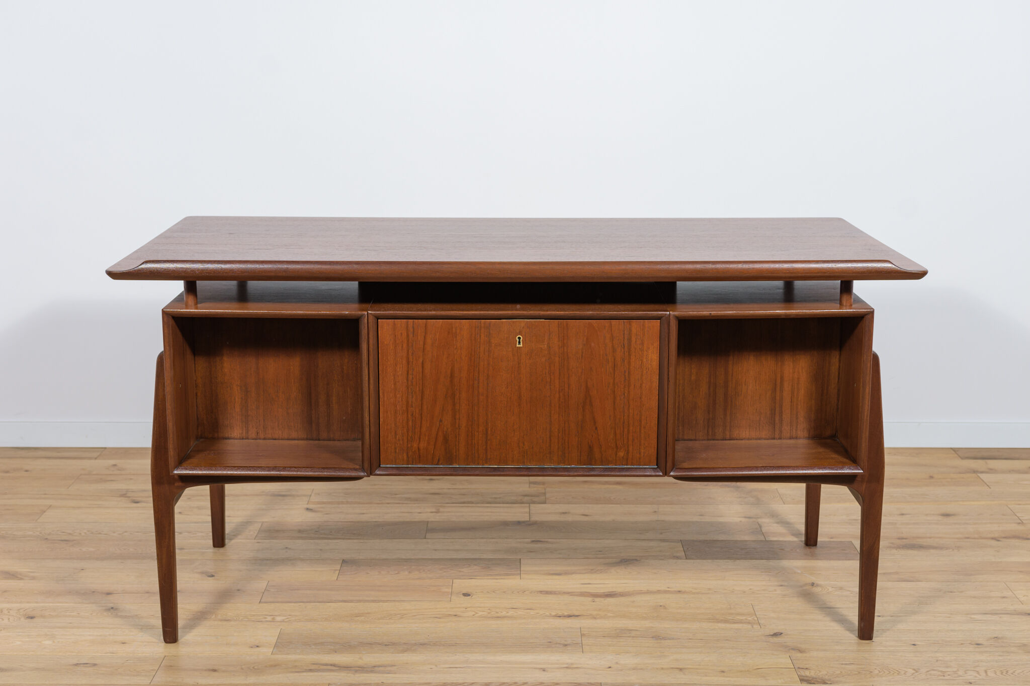 Mid-Century Freestanding Teak Desk, 1960s