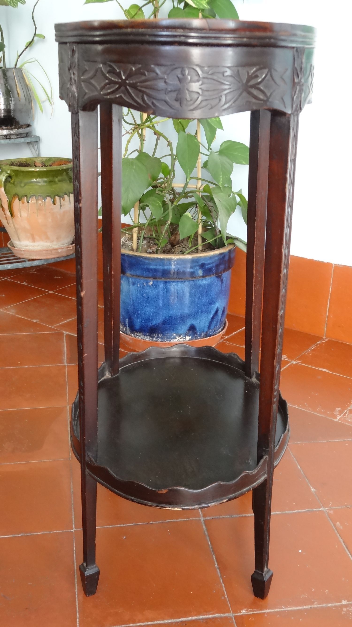 Carved wooden pedestal table with double trays 41 x 72 cm