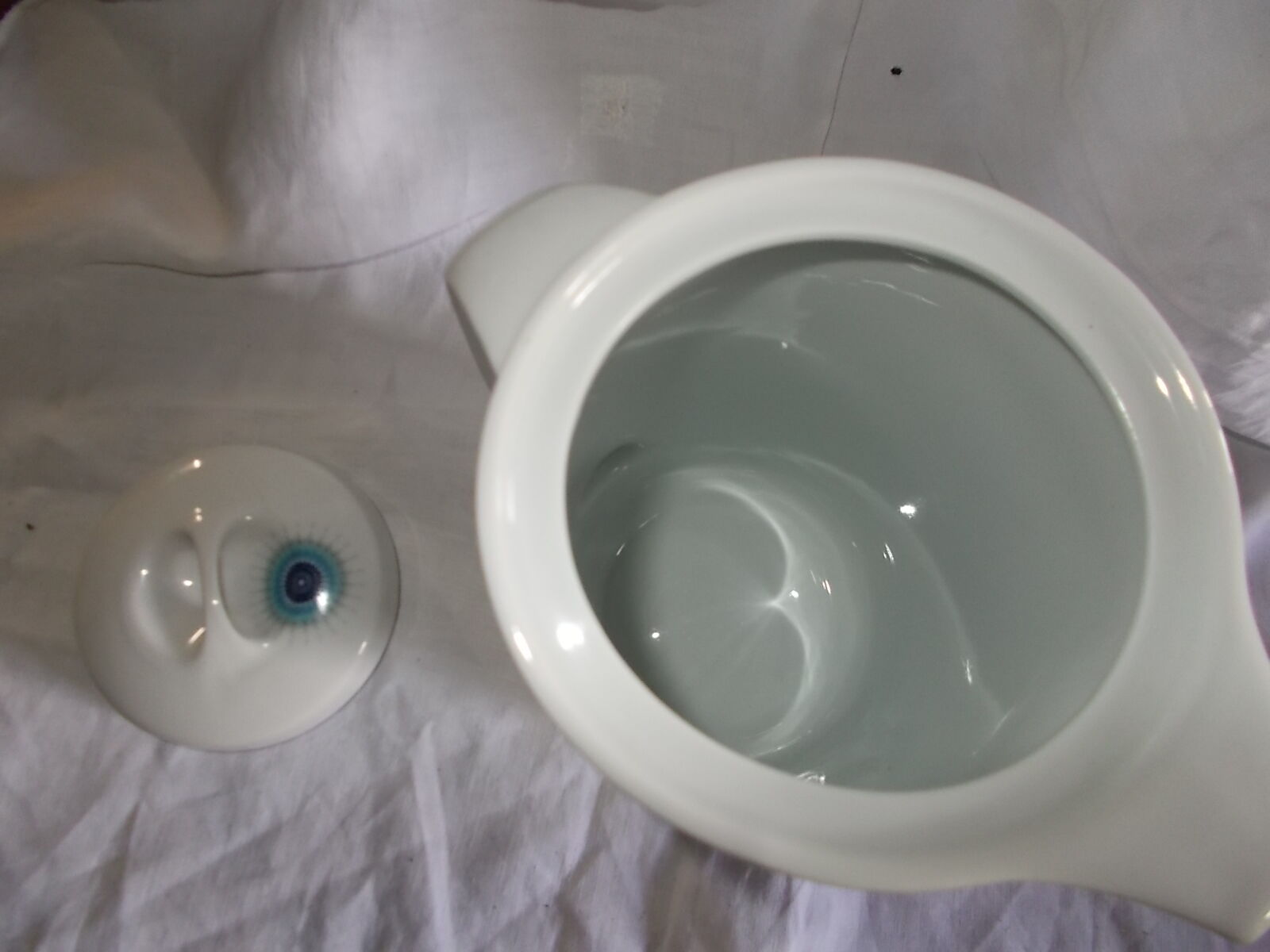 Berry's high porcelain coffee maker