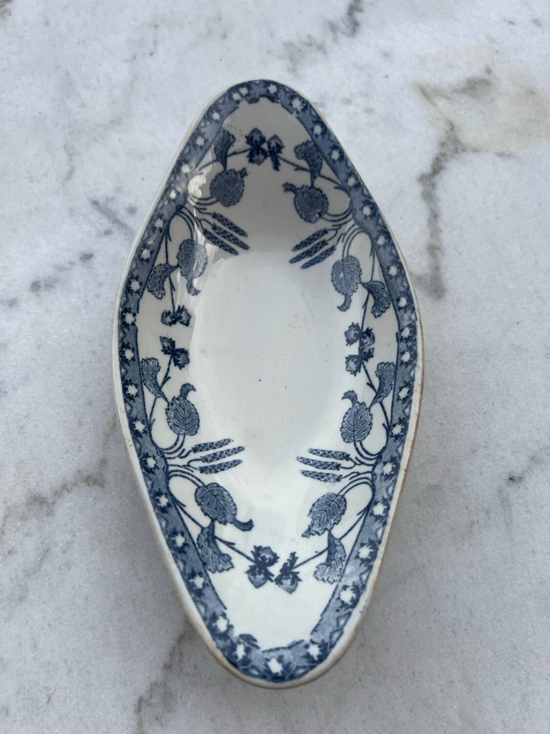 Sarreguemines Hazelnuts Iron Earth Ramekin Dish