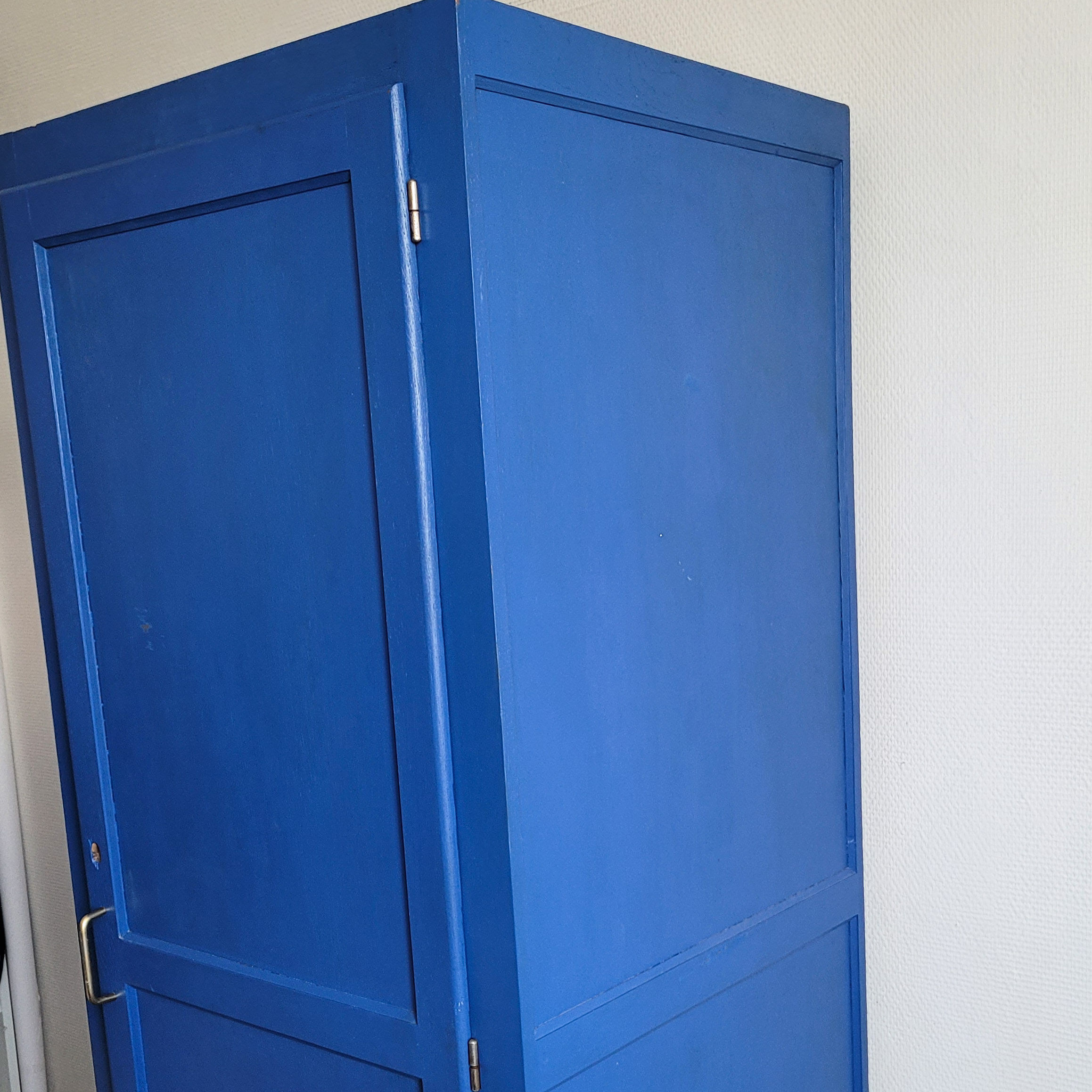 Vintage blue boarding wardrobe