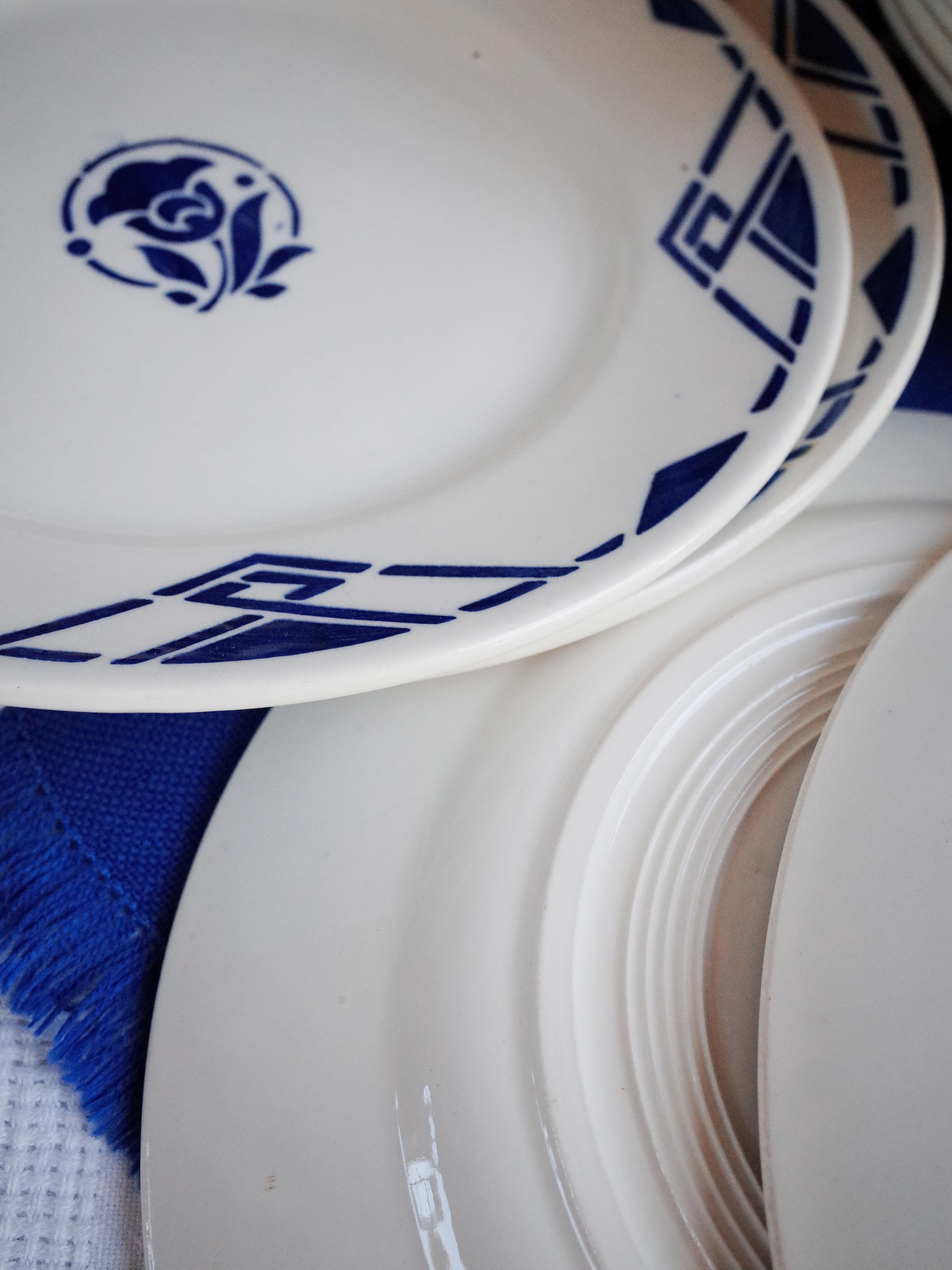 Set of 15 plates 21cm luneville model bastia