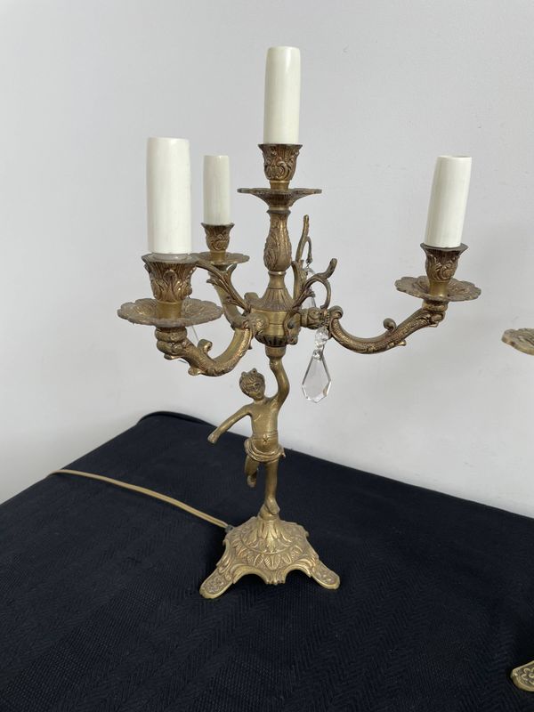 Paire de girandoles, candélabres, bronze, putti, cristal, 4 feux, pampilles, fin XIXème
