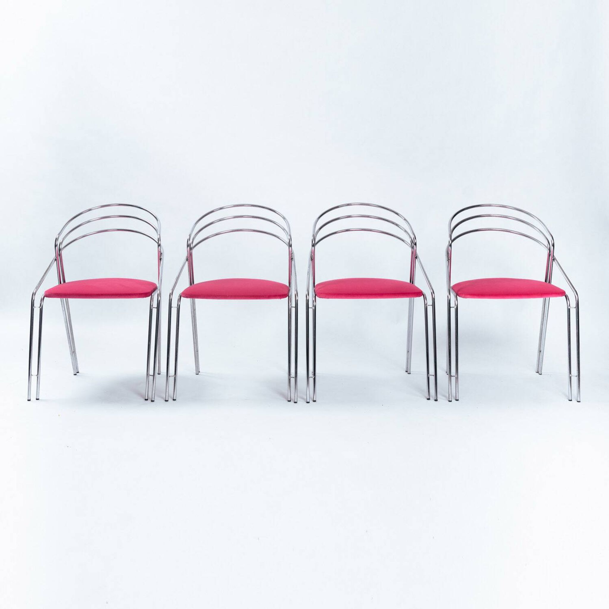 Set of Four Midcentury Italian Dining Chairs in Chrome and Pink Velvet