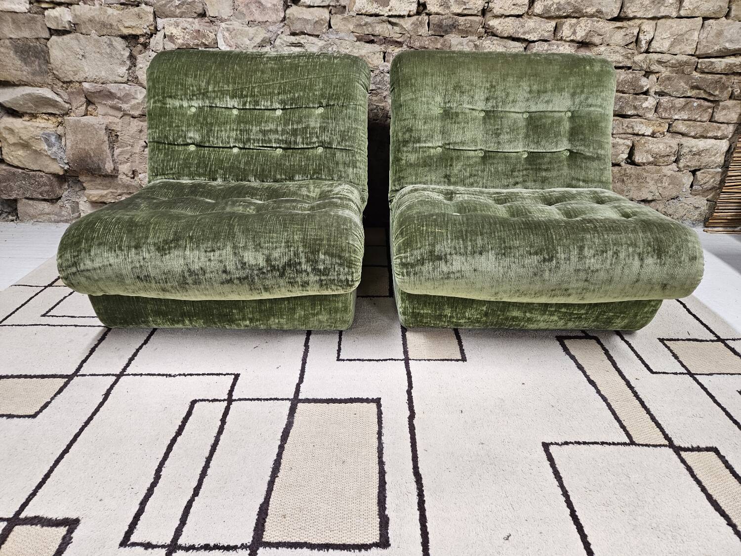 Pair of vintage velvet armchairs 1970"