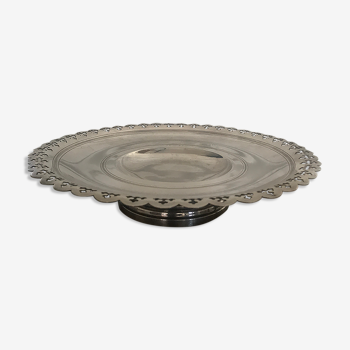 Silver metal flat presentation dish in open pattern