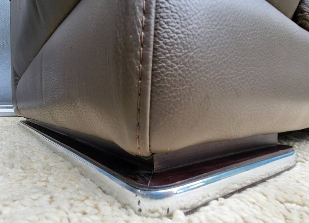 Crozatier leather lounge sofa