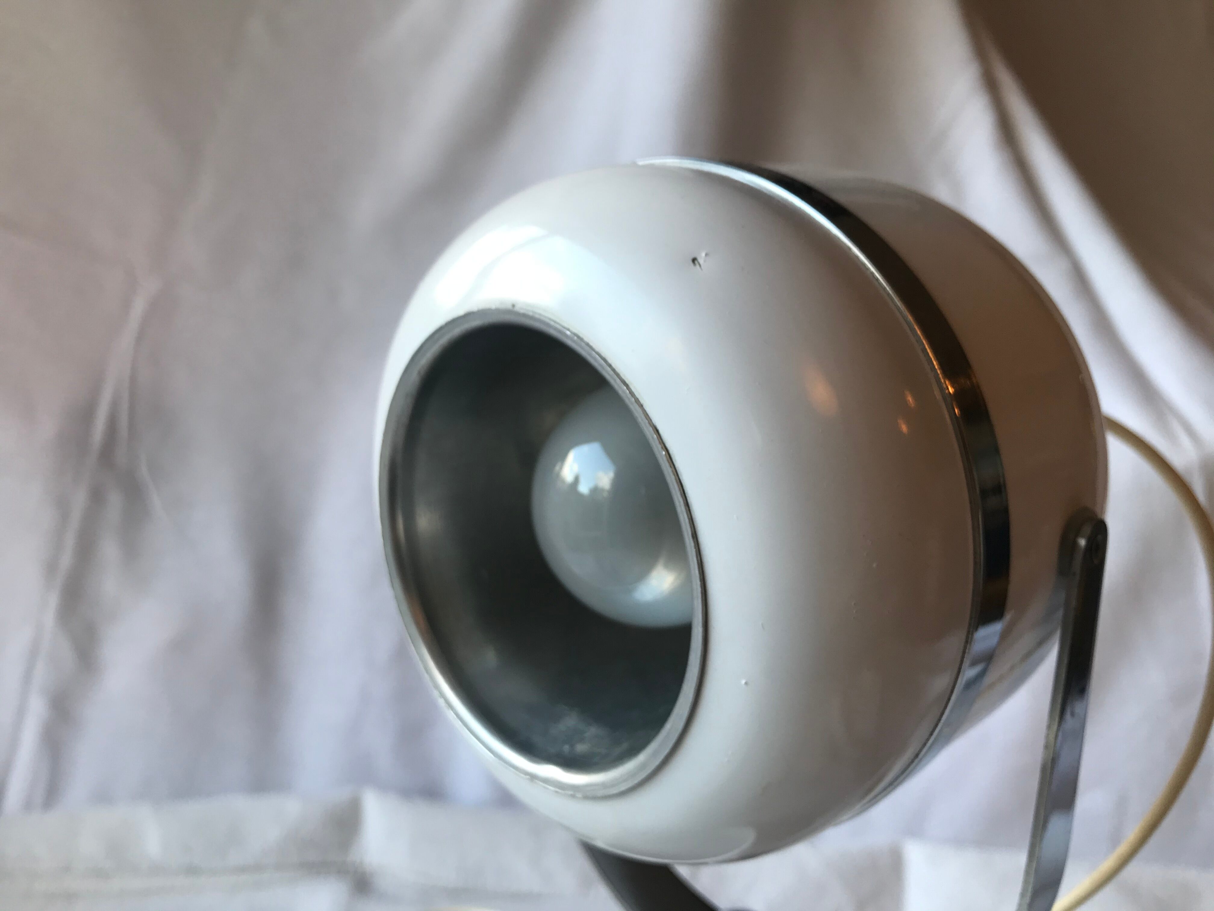 Vintage eye ball table lamp 1970 Italian Prova white