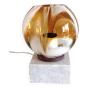 Lampe globe en verre polychrome sur socle marbre / vintage années 60-70