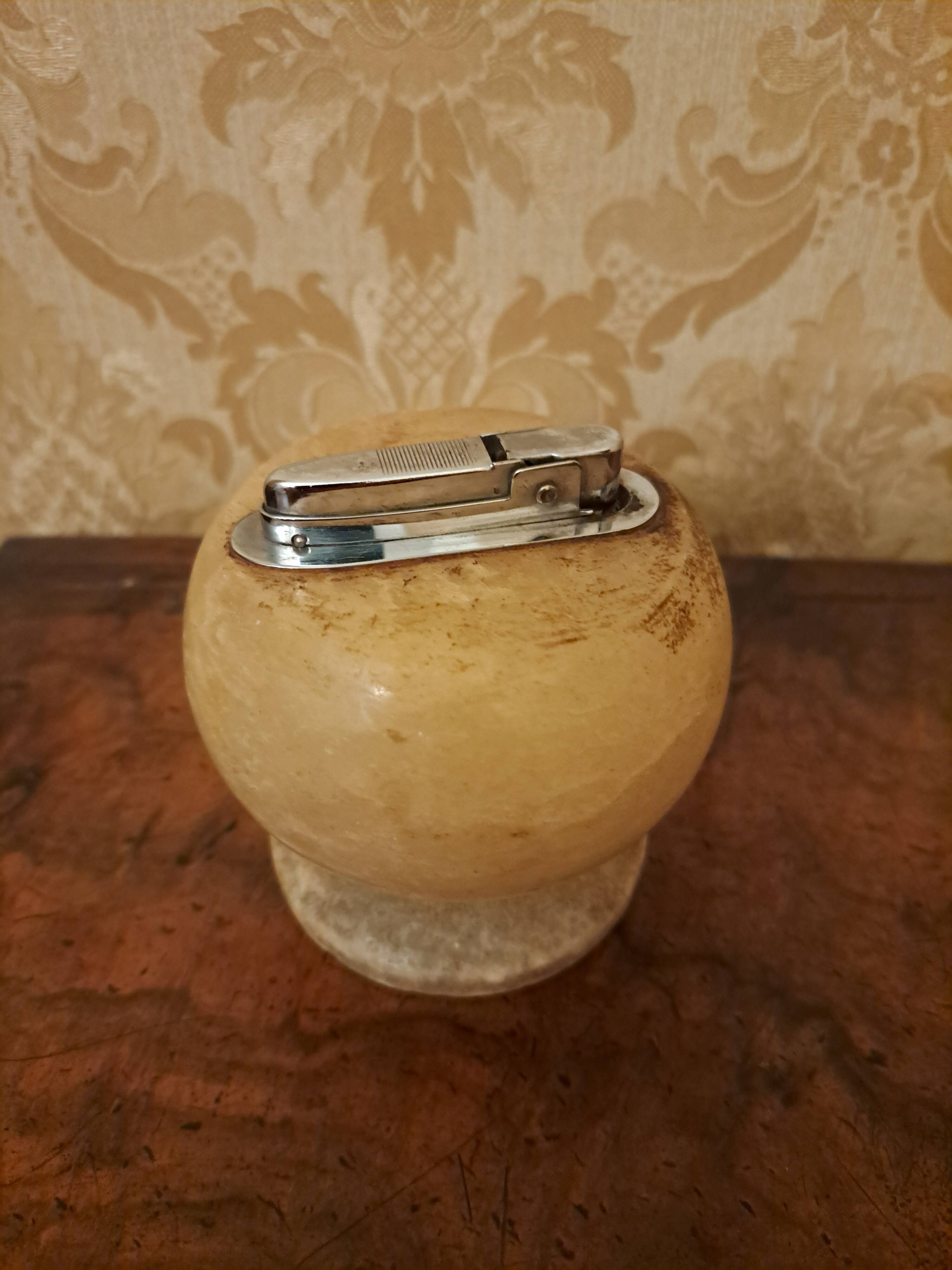 "Silver Match" table lighter in genuine alabaster - Design France 1960