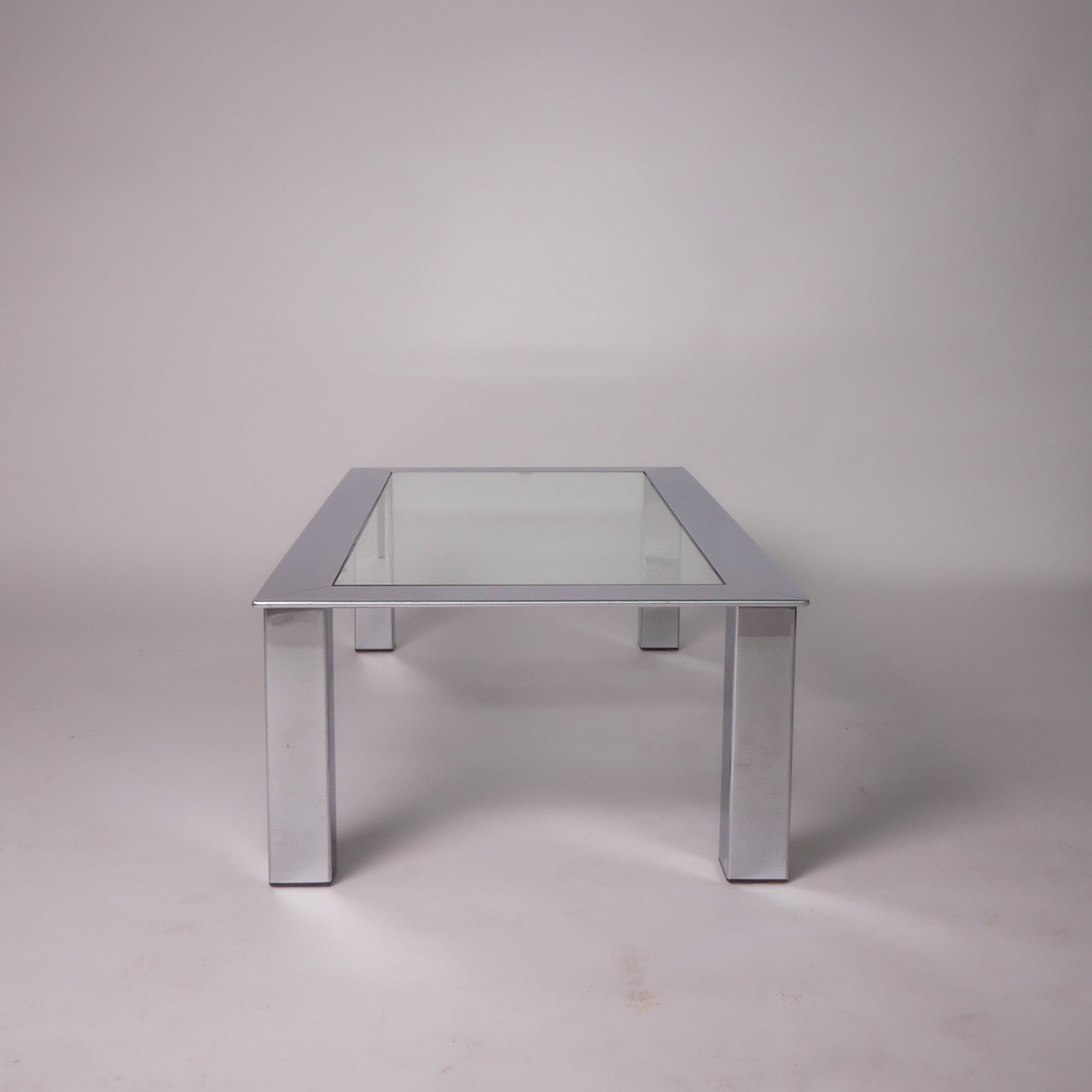 Table basse moderniste en acier chromé et verre, France, Belgique 1975