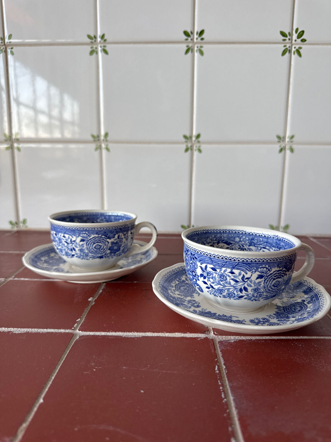 Duo of coffee cups and saucers Villeroy & Boch – Model "Burgenla"
