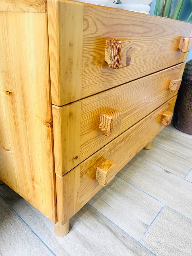 Vintage pine chest of drawers – 1970s minimalist design