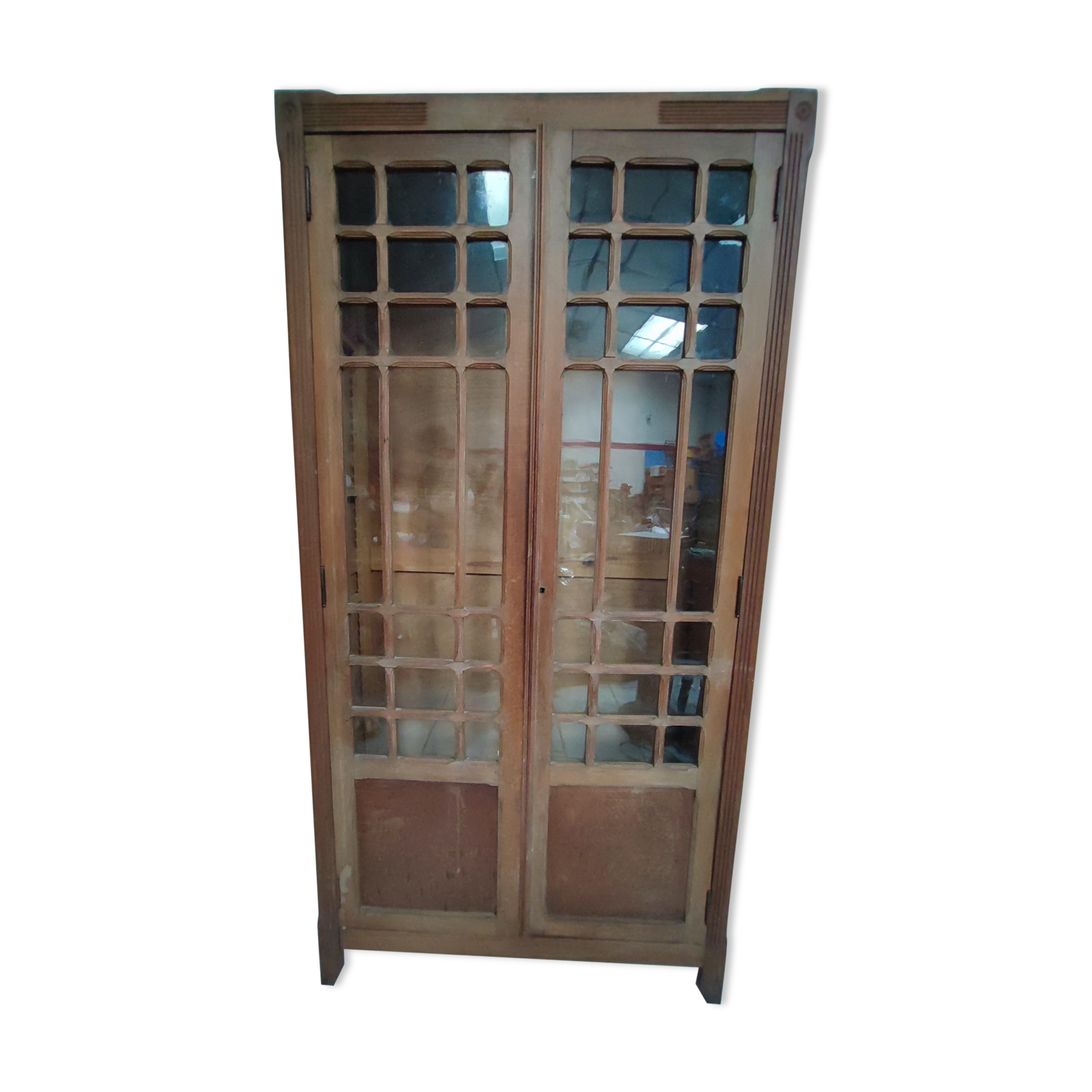 Parisian glazed wardrobe to retype