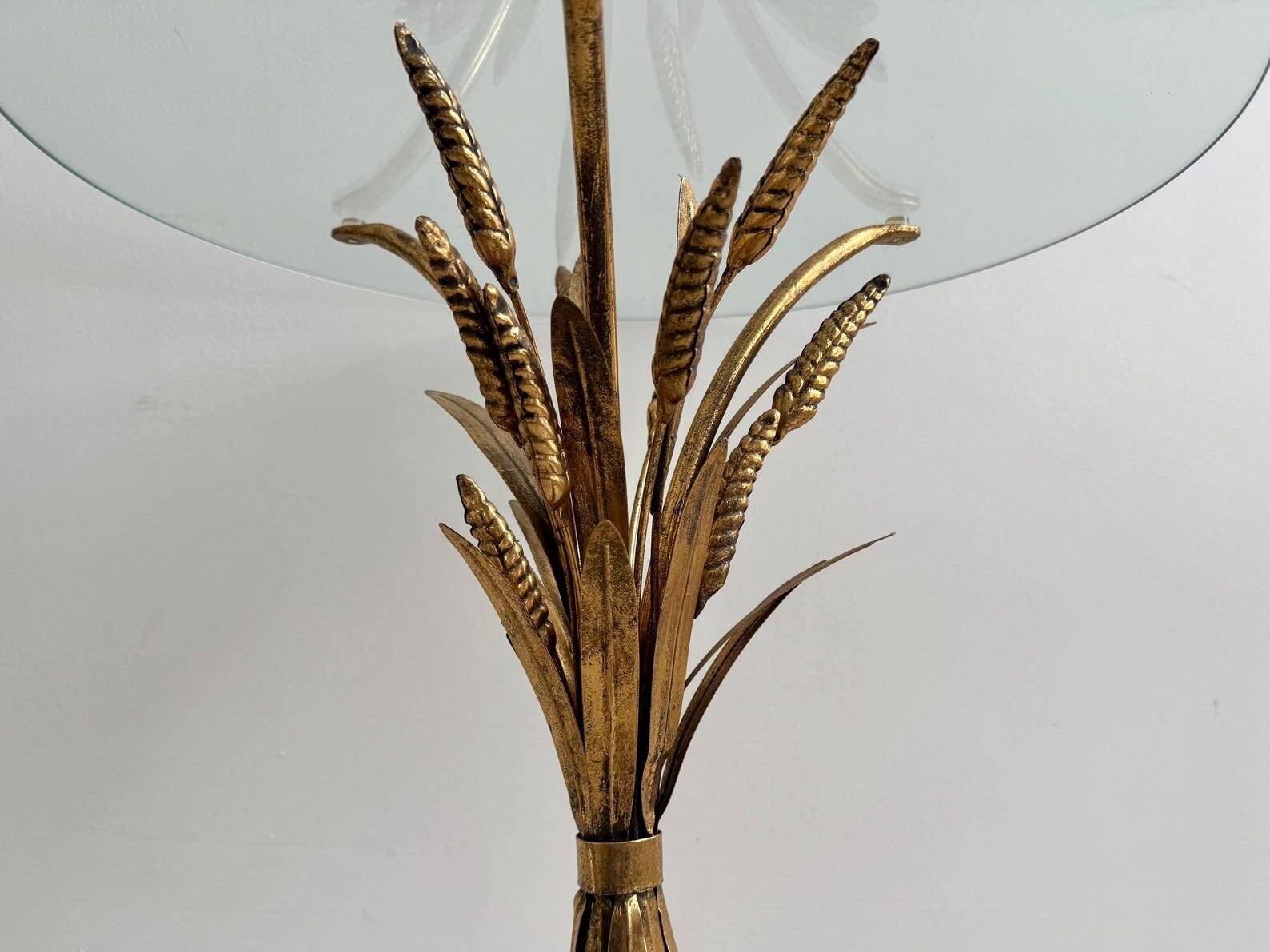 Table d'appoint en laiton vintage formant une gerbe de blé