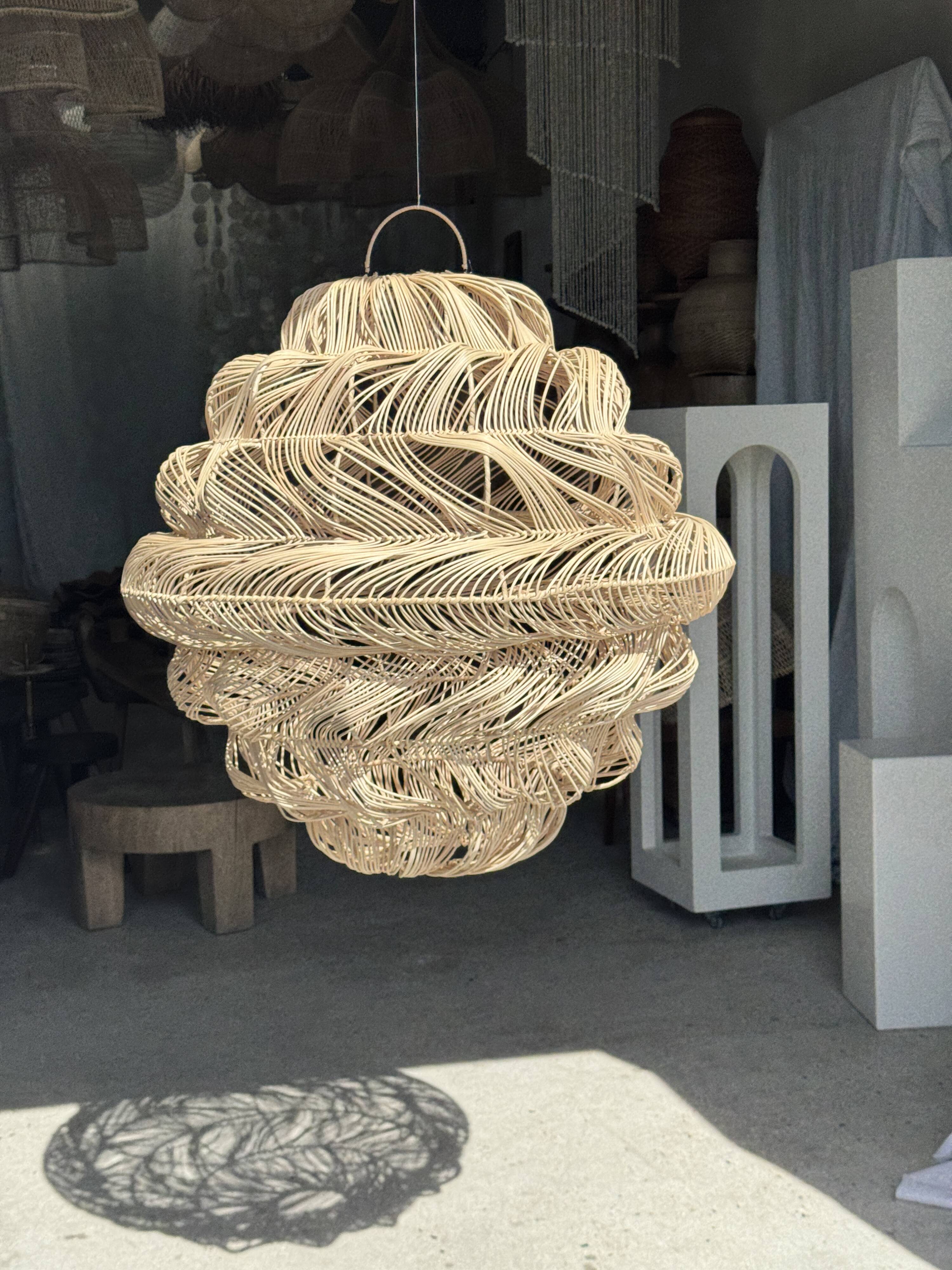 Suspension or rattan lampshade in an elongated spherical shape, layered H80 D